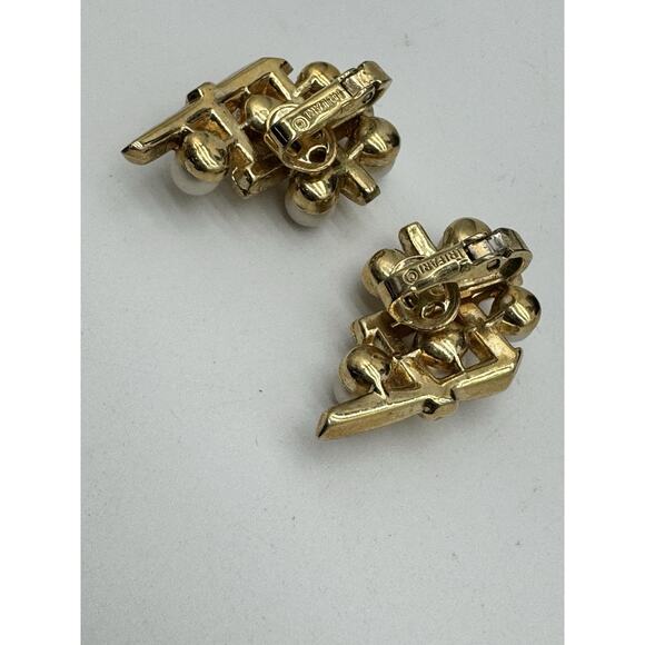 VTG Crown Trifari Luxury Earrings Faux Pearl Gold Tone Clip On Signed READ - Picture 5 of 6